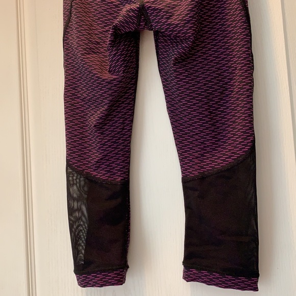 Lululemon Gear Up Crop size 2 - Picture 7 of 13